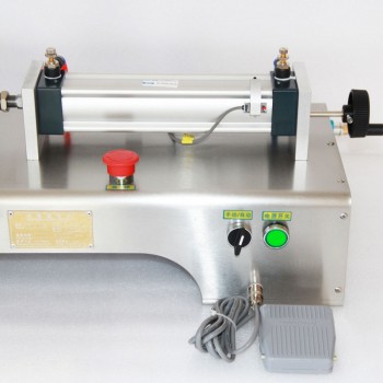 LSSL-1000 Llenadora Dosificadora Volumétrica Neumática Semi-Automática por Succión de Piston de Semi-Líquidos [Rango: 80-1000ml]